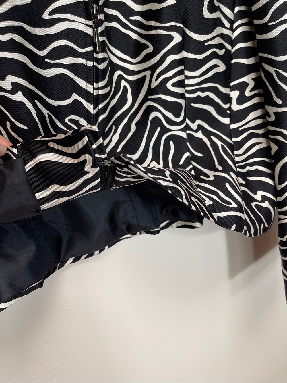 Talbots Silk Wool Zebra Zipper Front Blazer - Picture 4 of 12